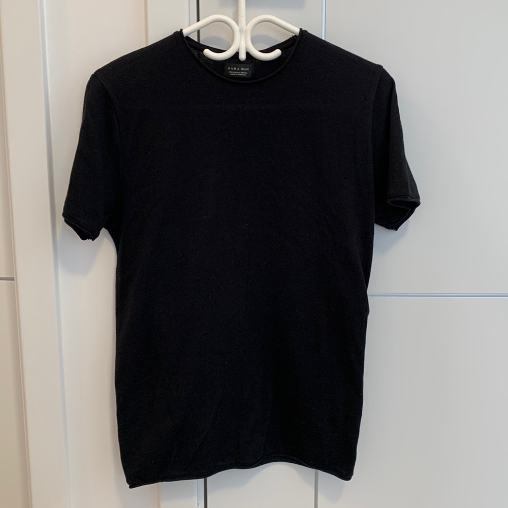 ** Zara black tee